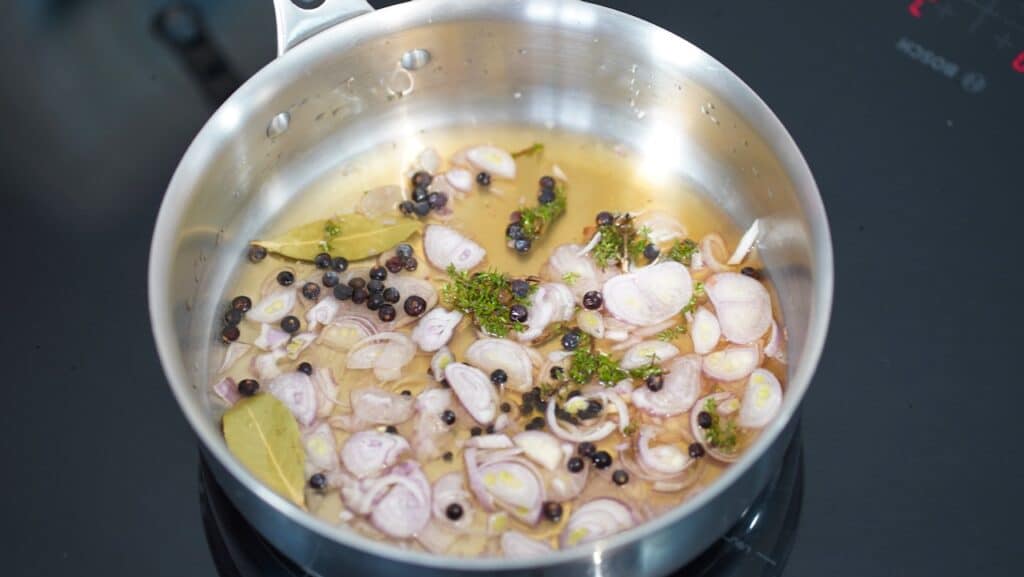 beurre blanc shallots mixture