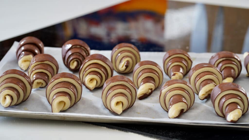 bicolor croissants