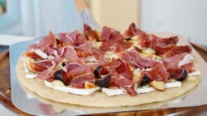 pizza camembert fig prosciutto