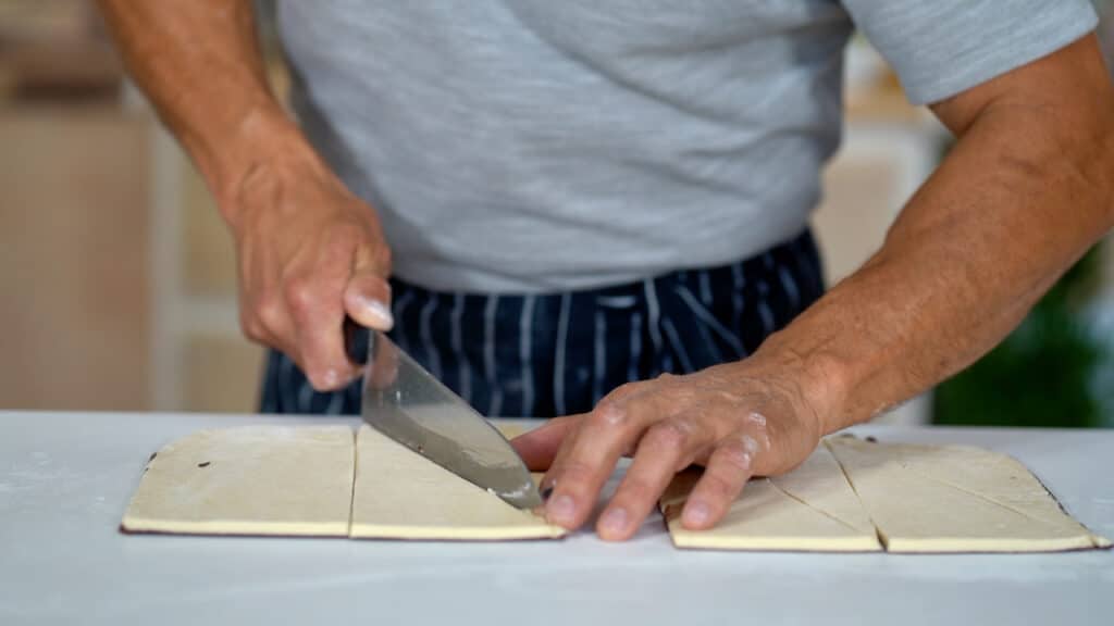 cutting 8 bicolor croissants