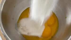 egg sugar mixture