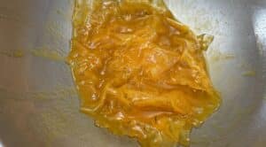 soaking-gelatin-in-passion-fruit-juice