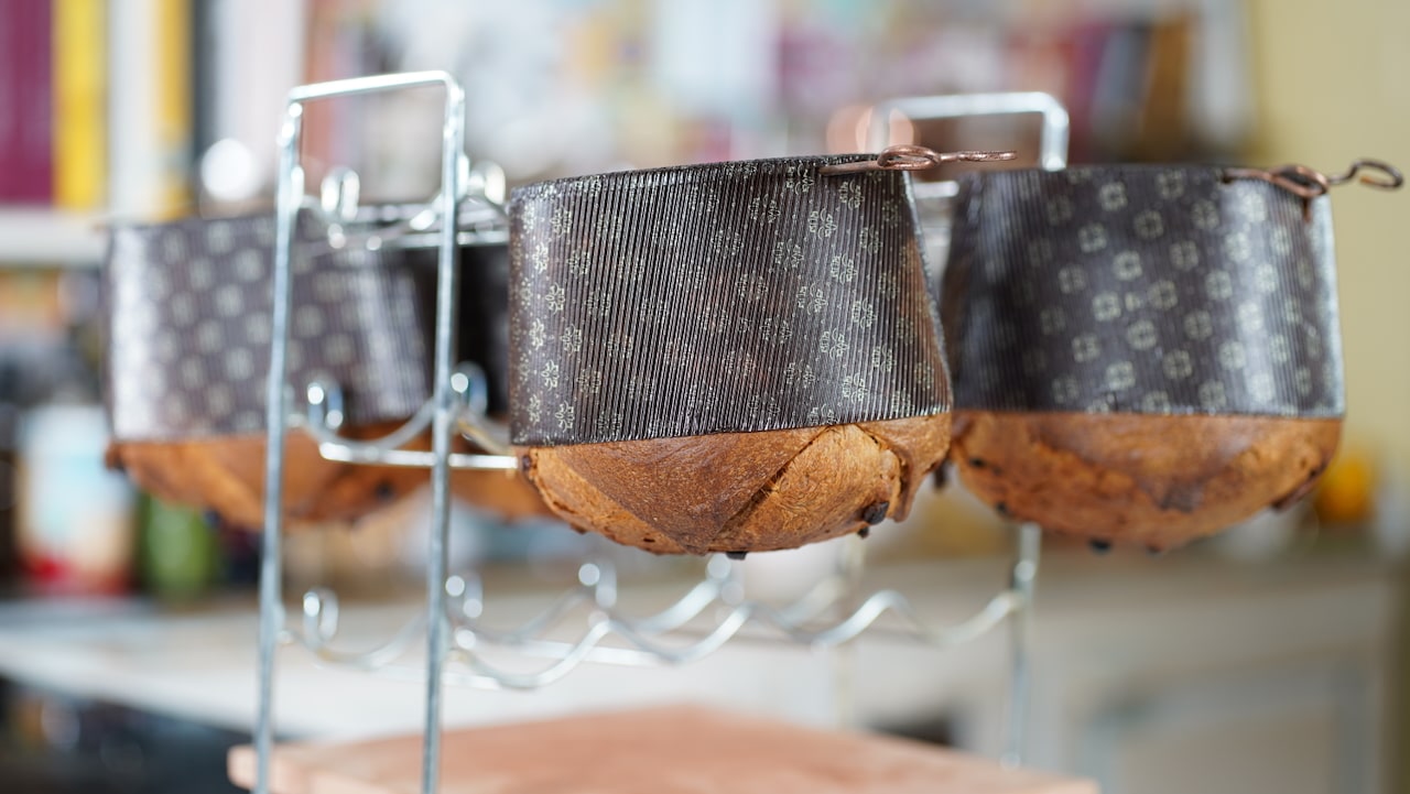 hanged panettone