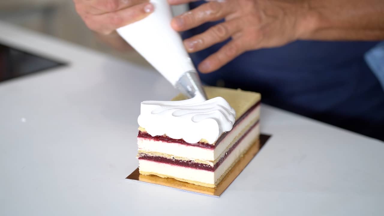 Champagne orchard entremet