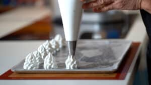 mont blanc cake meringue piping