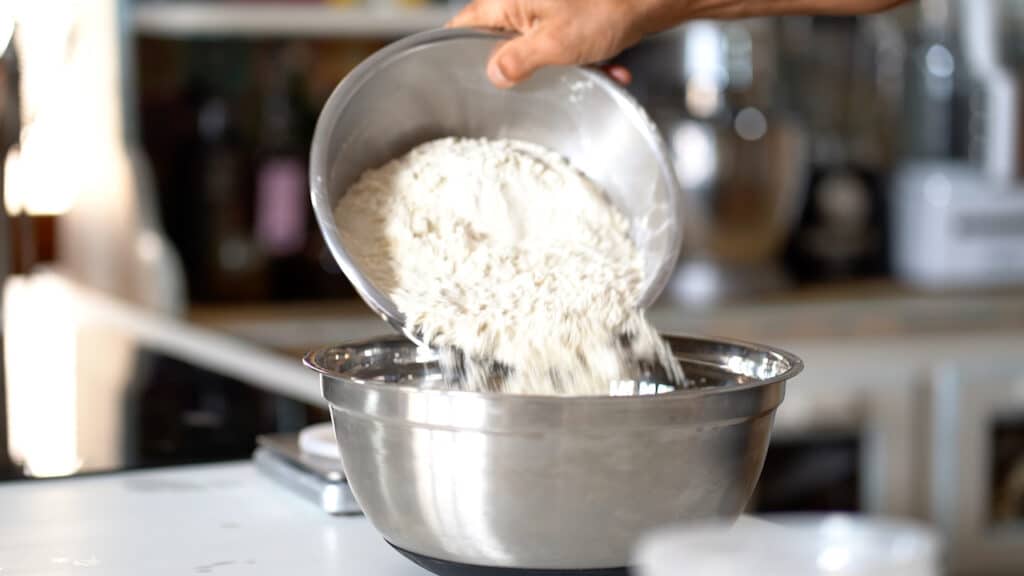 Neapolitan pizza dough making process