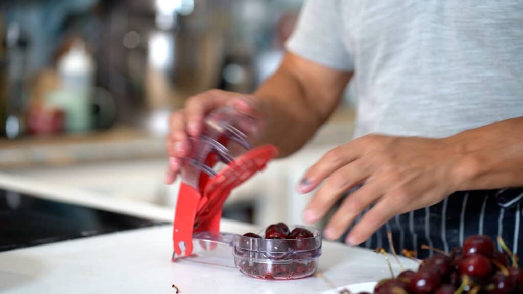 pitting cherries