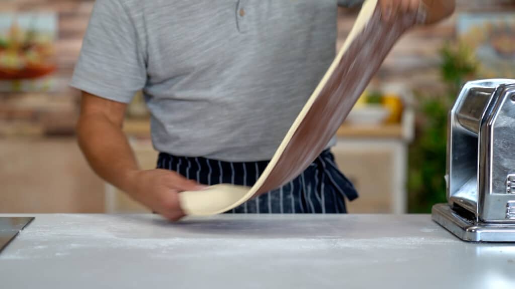 rolling croissant using pasta machine