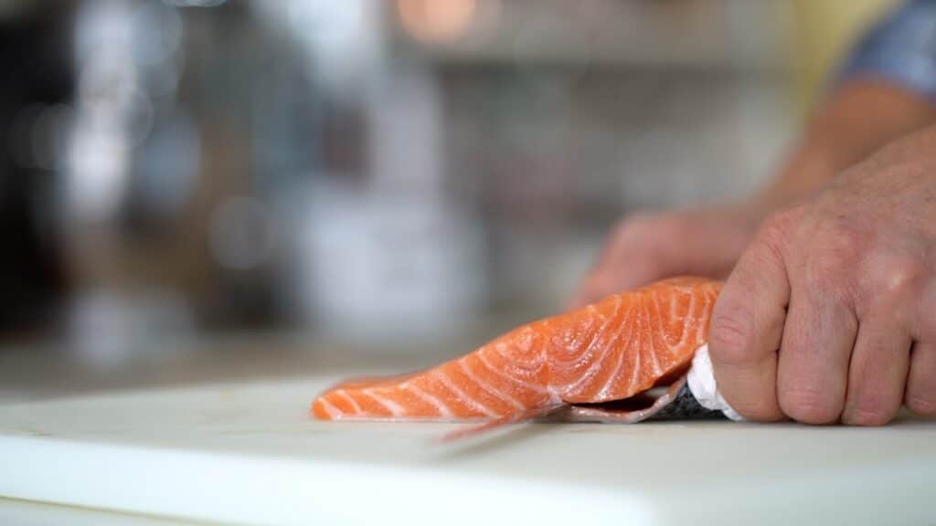 skinning salmon filet