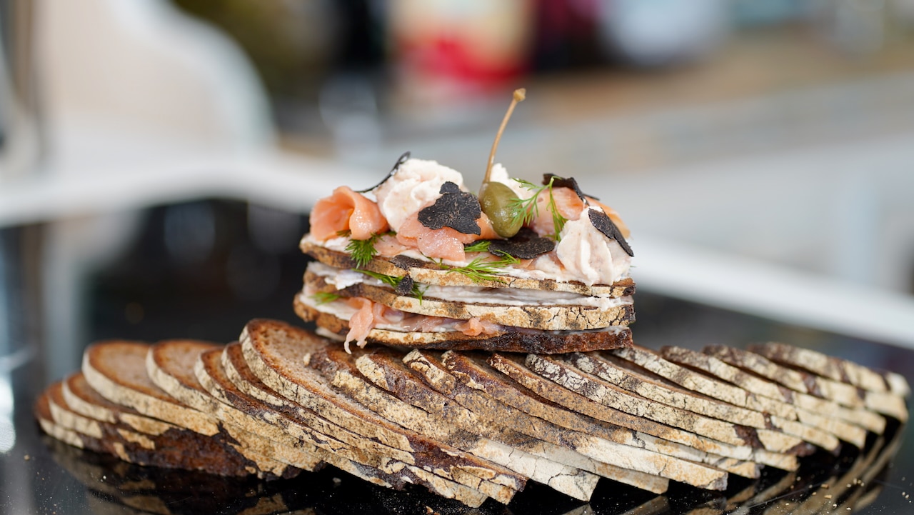 smoked salmon club sandwich