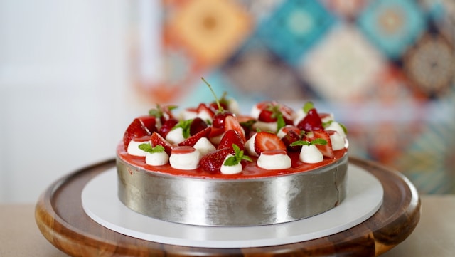 strawberry cake in cake ring
