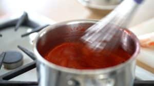 cooking strawberry gelée