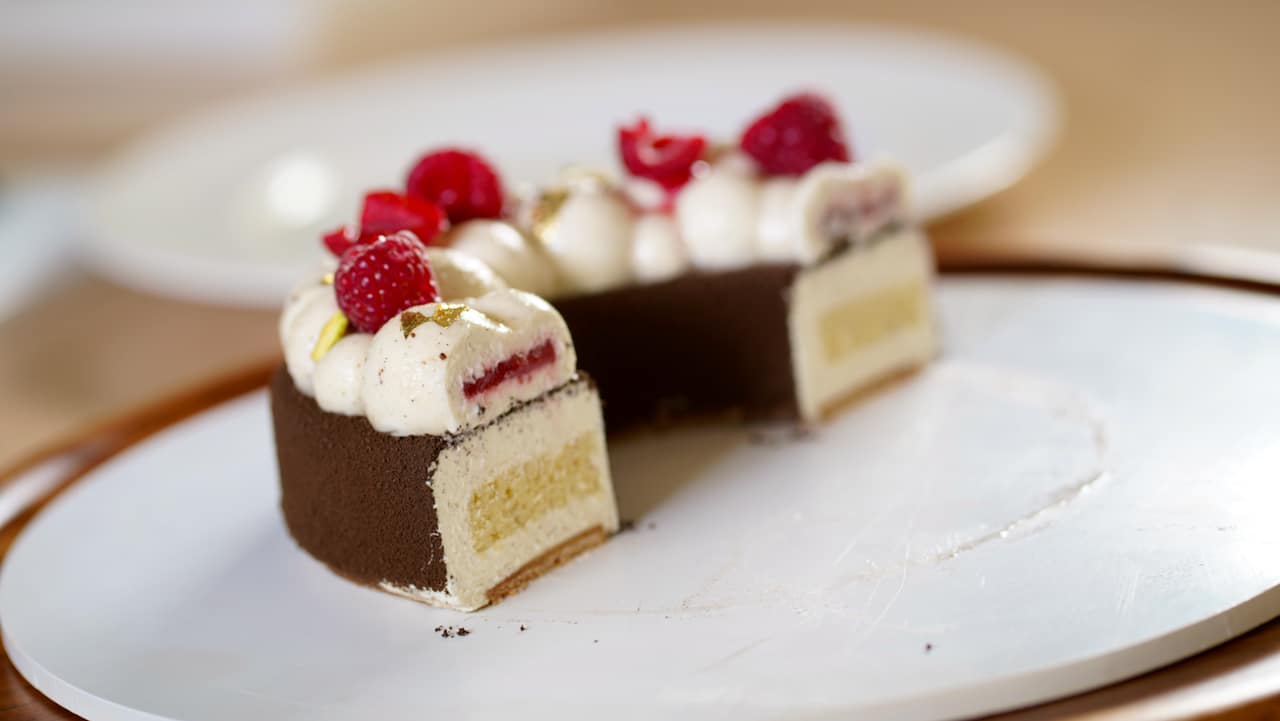 Red Raspberry Crowns Vanilla Raspberry Crown - Bruno Albouze recipes